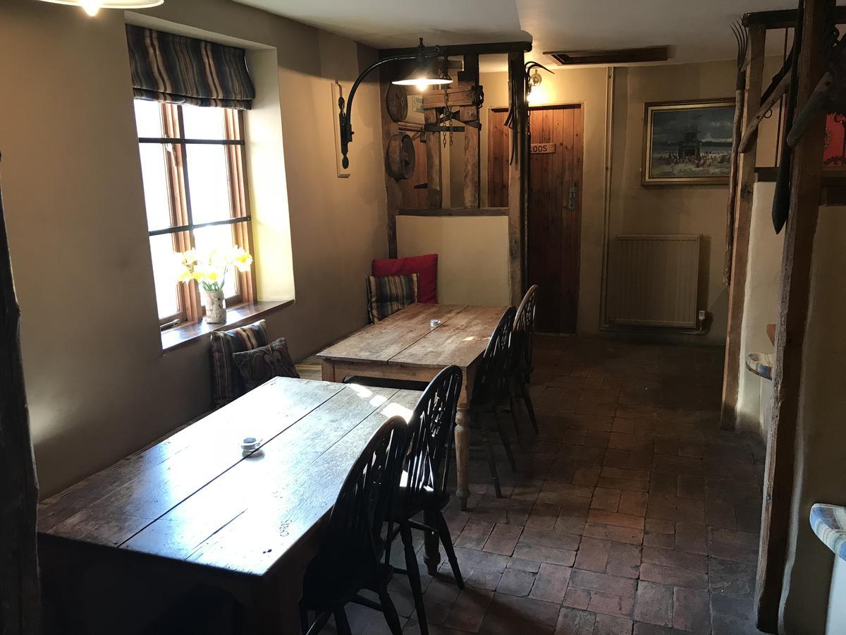 ホテルKenninghall Red Lion ノリッチ エクステリア 写真